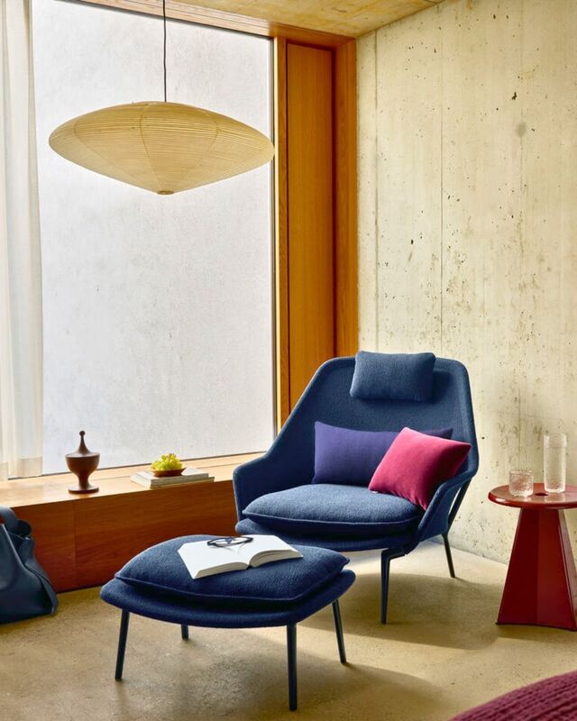 Mood Vitra Homestory for Winter 2025/26 Slow Chair navy dunkelblau Tabouret Ceramic Container Akari 