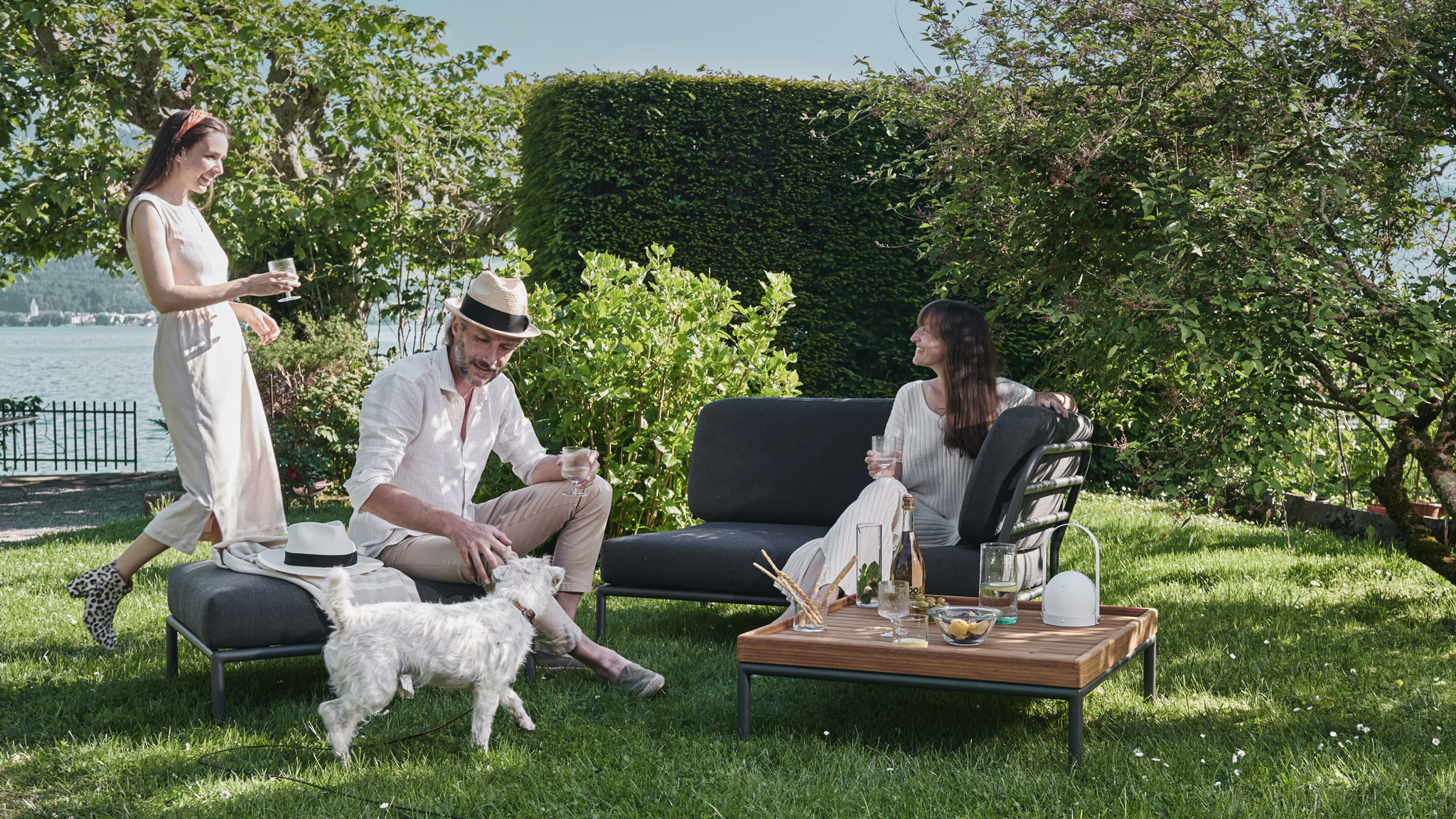 Mood Garten Balkon See Lounge Houe Laempli Carrie Menu Tuch Rothirsch Kleider Jungle Folk Tuch Soeur Hose Selected Homme Hemd Carpasus Hut Risa Feiern Apero Lea Richi Mariya Model Sommer
