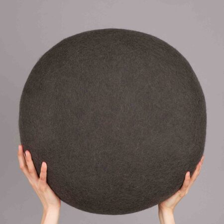 myfelt Filz Colour Pouf M Ø: 48 cm / H: 18 cm , Anthrazit - Kuno