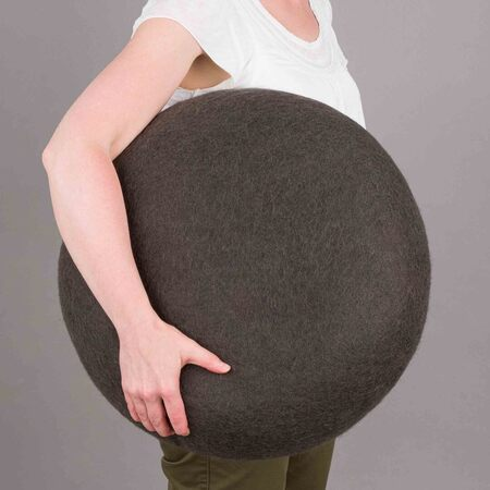 myfelt Filz Colour Pouf M Ø: 48 cm / H: 18 cm , Anthrazit - Kuno