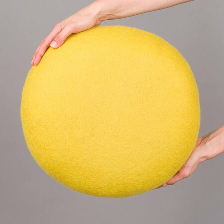 myfelt Filz Colour Pouf S Ø: 38 cm / H: 14 cm , Gelbgrün - Kata