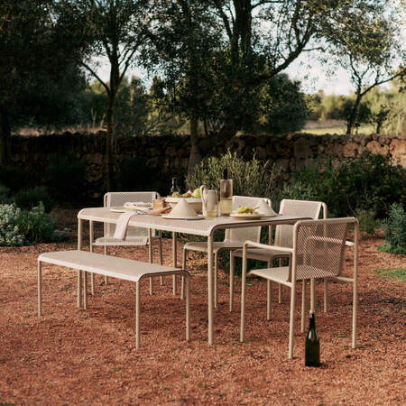 Ferm Living Gartenbank Dapple von Ferm Living Cashmere