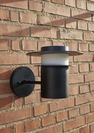 Huebsch Suburb Outdoor Light