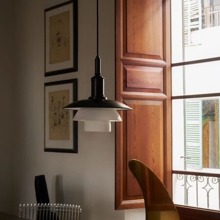 Louis_Poulsen_PH-Aged-Brass-PH-3-3-Pendant-On_64032_Lifestyle_1