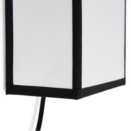 HAY Living Archetypische Wandleuchte Ava Square von Hay Weiss