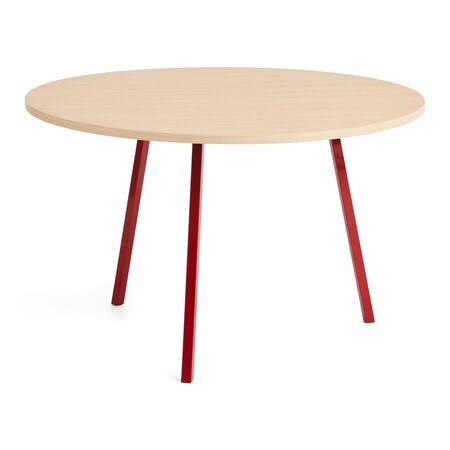 HAY Accessoires Loop Stand Table Round Ø: 120 cm / H: 74 cm , Eichenfurnier klar lackiert, Stahl pulverbeschichtet kastanienrot