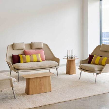 Vitra Slow Sofa in Stoff von Vitra Flocca beige, Aluminiumguss poliert 