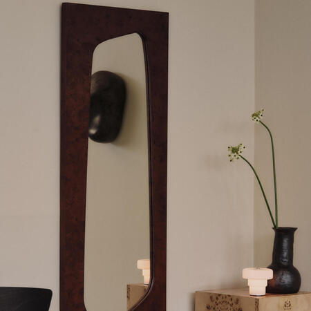 Ferm Living Spiegel Folia von Ferm Living H: 135 cm , Dark Stained Burl