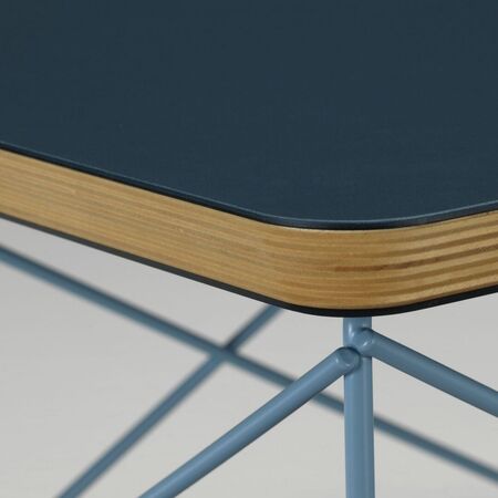 Vitra Occasional Table LTR Monochrom von Vitra Linoleum Smoke Blue / Himmelblau