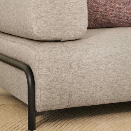 Kave_Home_2_Sitzer_Sofa_Compo_mit_Armlehnen_Schwarz_Bable_Beige_Lifestyle_1