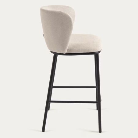 Kave Home Hocker aus Chenille Ciselia von Kave Home Beige / Schwarz