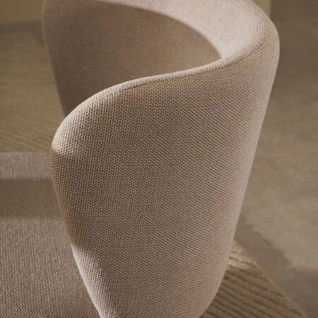 Kave_Home_Stuhl_Ciselia_aus_Chenille_Beige_Massives_Eschenholz_Natürl_Finish_Lifestyle_1