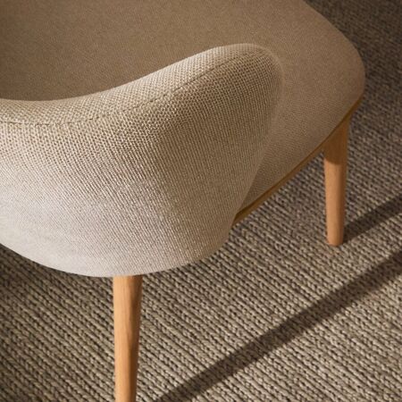Kave_Home_Stuhl_Ciselia_aus_Chenille_Beige_Massives_Eschenholz_Natürl_Finish_Lifestyle_1