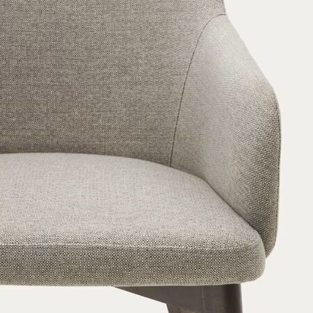 Kave_Home_Nelida_Stuhl_aus_Chenille_Nussbaum_Braun_Details_3