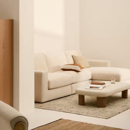 Kave_Home_Modulares_Sofa_Alea_4_sitzer_Mit_Chaiselongue_rechts_Lifestyle_1