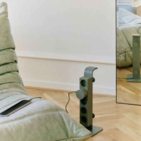 Pedestal Power Beam von Pedestal