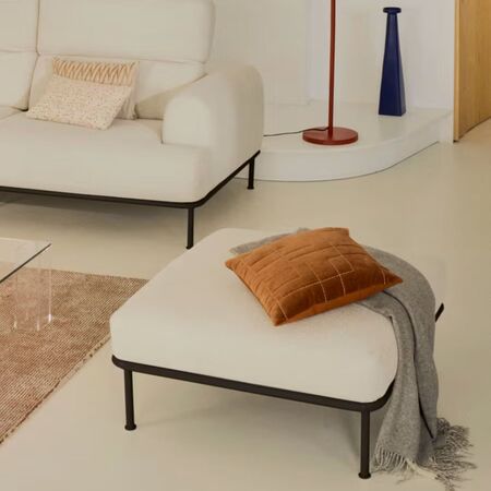 Kave_Home_Fussablage_Aurum_Lifestyle