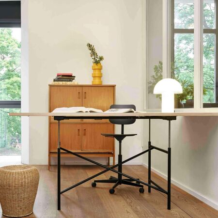 Richard_Lampert_Hohenverstellbarer_Tisch_Eiermann_ME_Mechanische_Lifestyle
