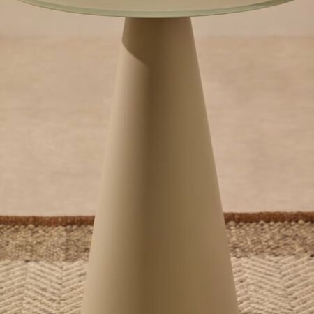 Kave_Home_WILSHIRE_Beistelltisch_50_Glas_Hellgrau_Lifestyle