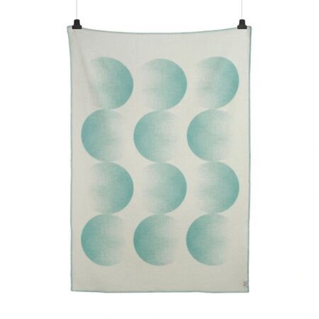 Røros Tweed Lammwolldecke Moon 135 x 200 cm von Røros Tweed Tranquille Green
