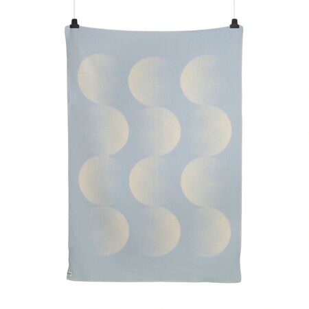Røros Tweed Lammwolldecke Moon 135 x 200 cm von Røros Tweed Crescent Blue