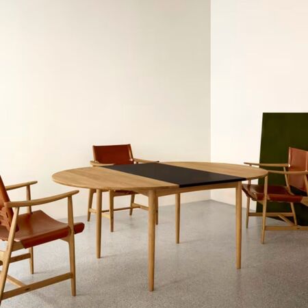Carl_Hansen_Son_BM0121_Insertion_MDF_Schwarz_Lifestyle_1