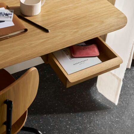Carl_Hsnsen_son_Drawer_AB019_Eiche_Lacquered_Lifestyle