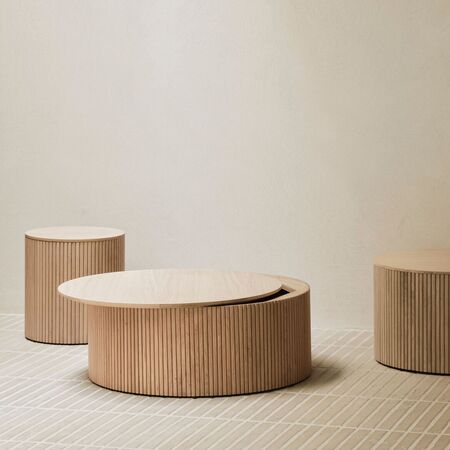 Ethnicraft_50046_50045_Roller_Max_coffee_table_oak_round_80_60_Lifestyle