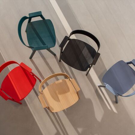 Gazzda_Flip_Stuhl_all_Colors_Lifestyle