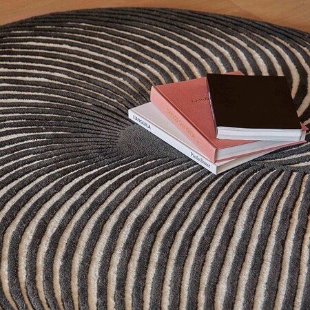 Gan-Rugs GIRO RUG von Gan Rug Schwarz Weiss, L: 264 cm / B: 363 cm