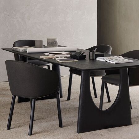 Ethnicraft_Unda_dining_chair_varnished_oak_Black_Charcoal_50696_Lifestyle