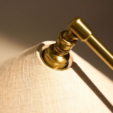 Gubi Tischleuchte Gräshoppa von Gubi Canvas