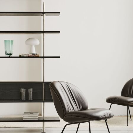 Gubi Regalsystem Keen 96 mit Regalböden von Gubi Braun / Schwarz