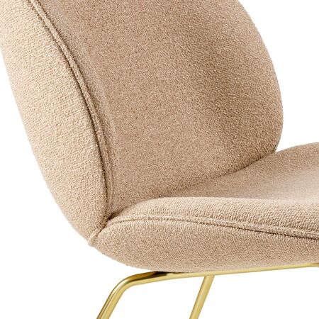 Gubi Lounge Sessel mit Vollpolsterung Beetle Soft von Gubi 004 - Dedar Around Boucle