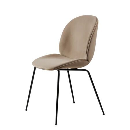 Gubi Polsterstuhl Beetle von Gubi Black Matt, Dedar Sunday 034