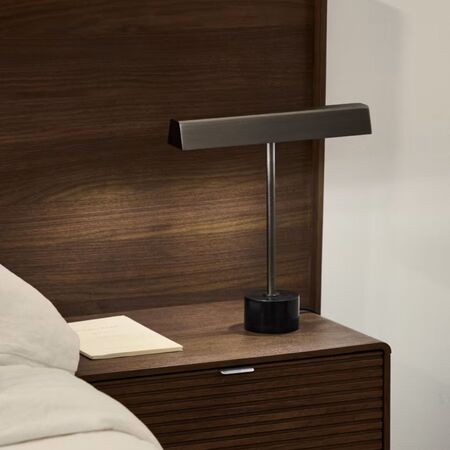 Kave_Home_Tischlampe_Lynor_Schwarz_Schwarz_Marmor_Lifestyle