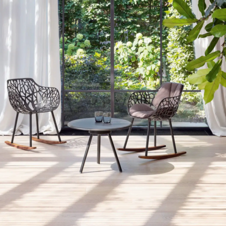 Fast Zebra 420S - Couchtisch mit einer gesprenkelten Aluminiumtischplatte