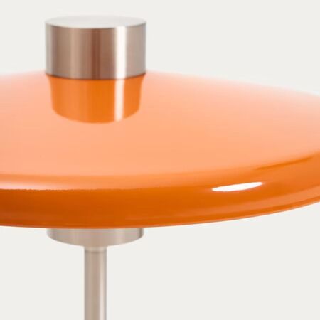Kave_Home_Stehlampe_Nuvira_Orange_Silber