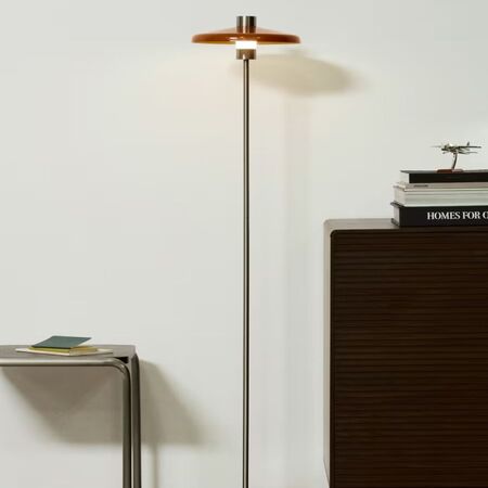 Kave_Home_Stehlampe_Nuvira_Orange_Silber