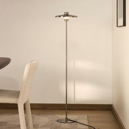 Kave_Home_Stehlampe_Nuvira_Silber