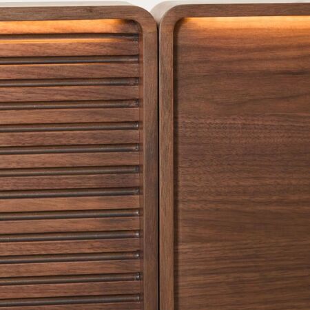 Kave_Home_Bett_Norlen_mit_zwei_Nachttischen_Details