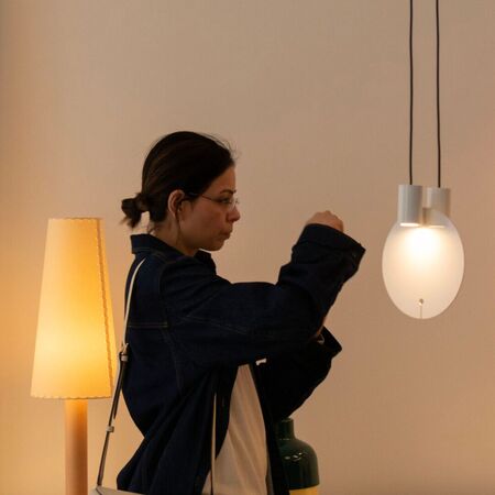 Santa & Cole Pendelleuchte Bijou von Santa & Cole Dali, Cremeweiss, S-4