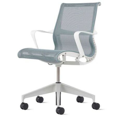 Herman CPH Bürostuhl Setu von Herman Miller Intercept - Glacier Hellblau, Studio - Weiss / Silberlegierung