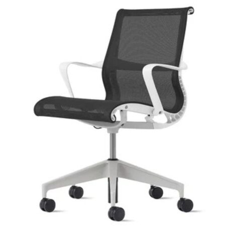 Herman CPH Bürostuhl Setu von Herman Miller Intercept - Graphit, Studio - Weiss / Silberlegierung