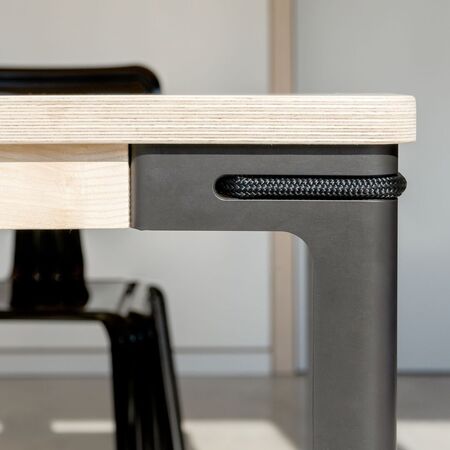 Tisch Seiltänzer Nils Holger Moormann