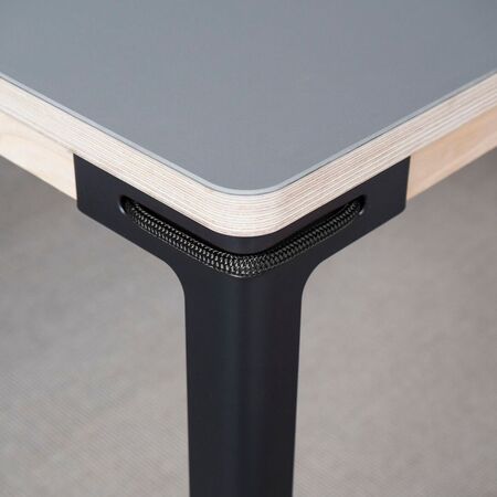 Tisch Seiltänzer Nils Holger Moormann