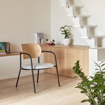 Teulat_Eclipse_Armlehnstuhl_Eiche_Schwarz