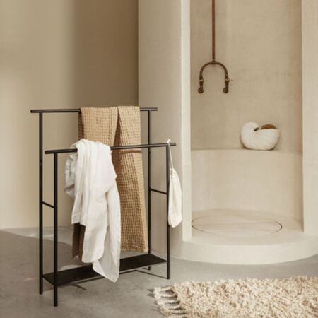 Ferm_living_Dora_Handtuchhalter_Schwarz_1104263258