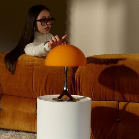 Louis Poulsen Tischleuchte Panthella 250 Portable Lamp Originals V3 von Louis Poulsen Orange-1