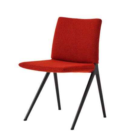 &Tradition Vollgepolsteter Kape Side Chair IF7 von &Tradition Sisu 0655, Warm Black pulverbeschichtet